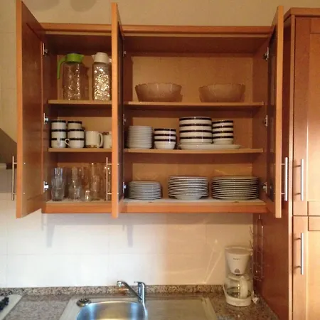 Spacious 2 Bedroom 2 Bathroom In דירה *