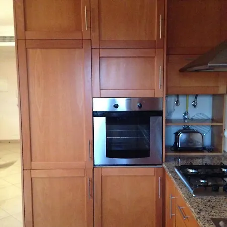דירה Spacious 2 Bedroom 2 Bathroom In אלבופיירה