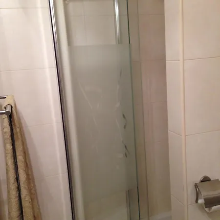 דירה Spacious 2 Bedroom 2 Bathroom In